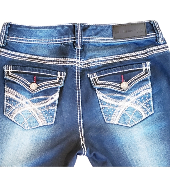 Rue21-Twenty One Black Low Rise Curvy Ankle Skinny Jeans - Picture 4 of 5